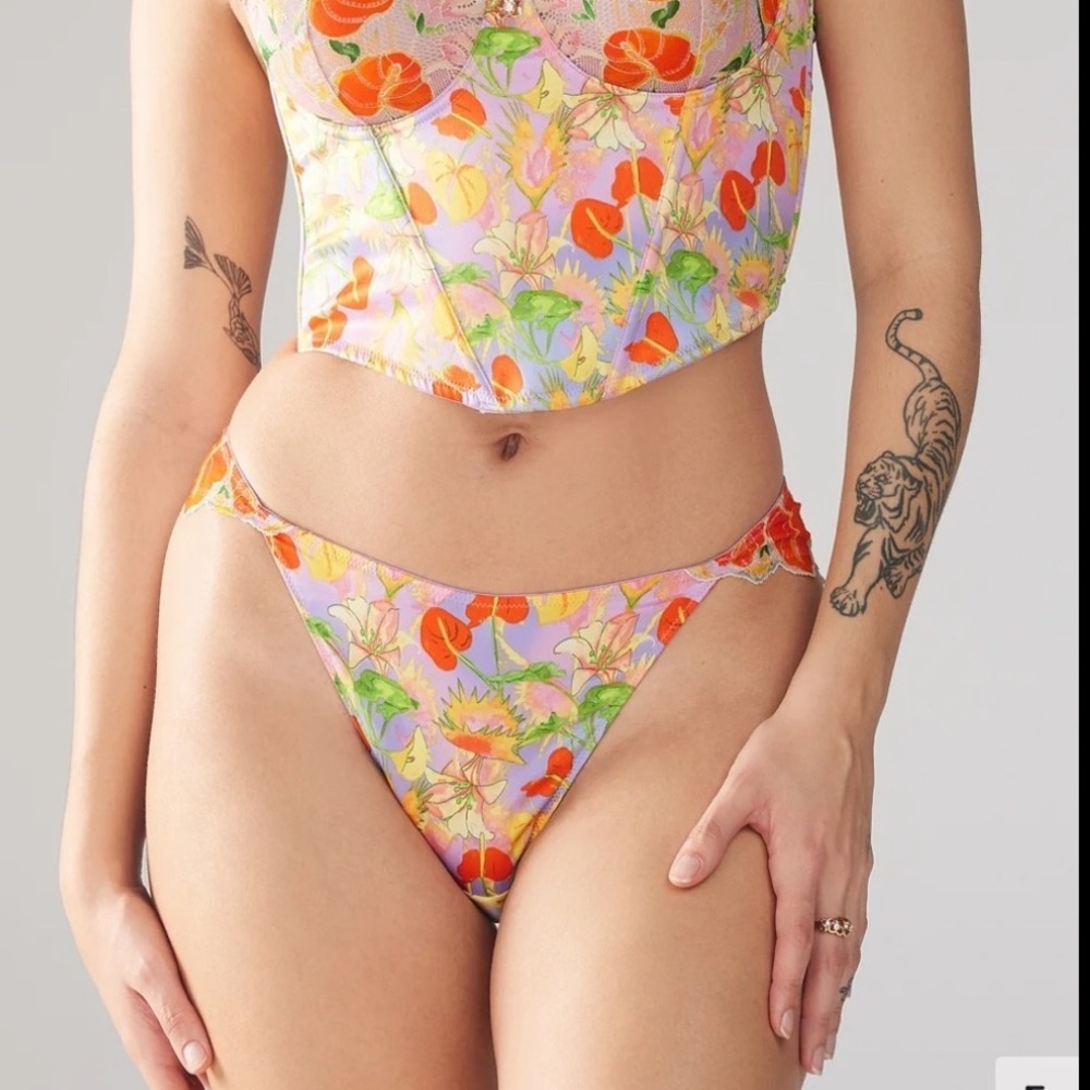 Savage X Fenty Purple Prism Mutha Nature Satin Unlined Demi Bra Cheeky Panty Set - Picture 6 of 12